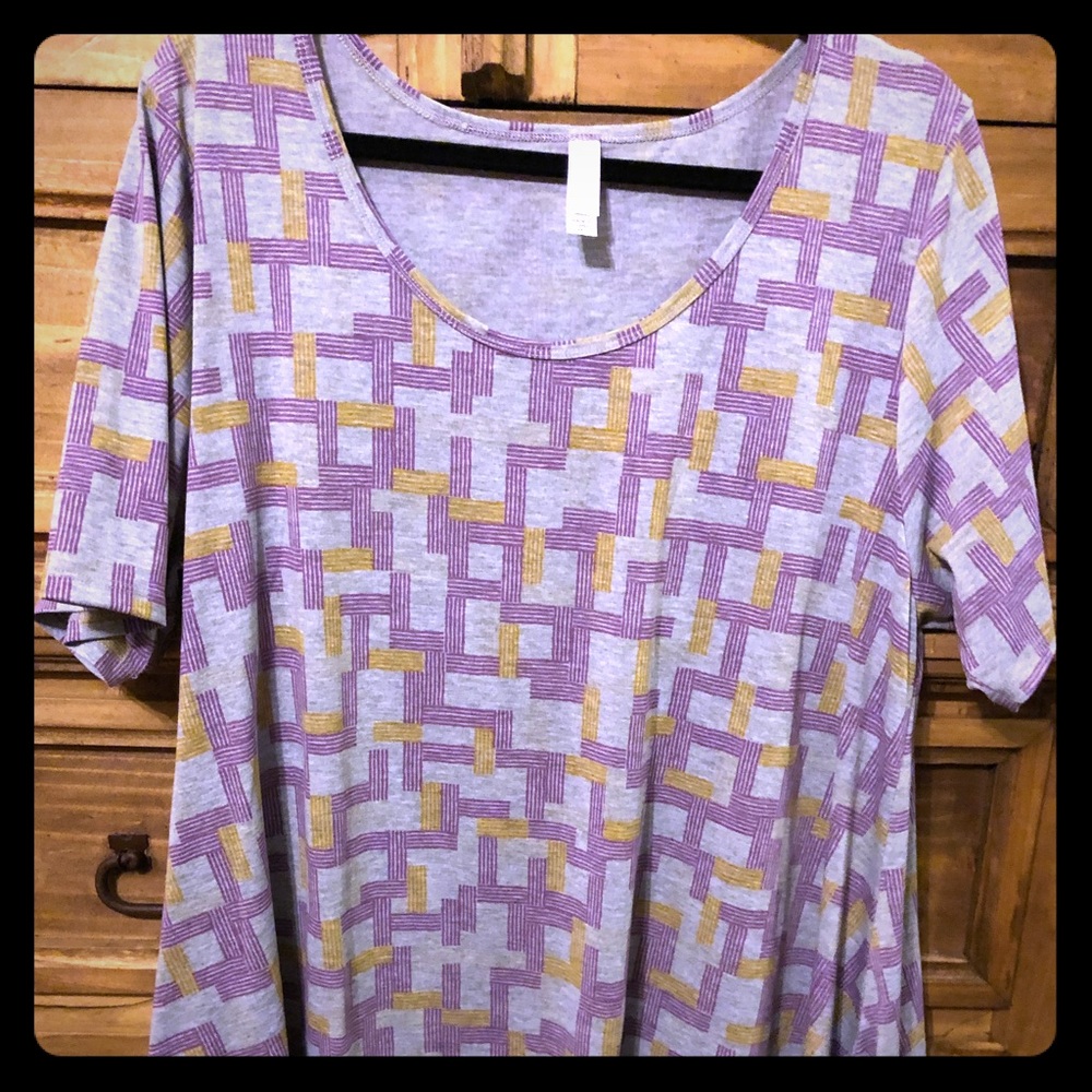 Lularoe perfect T in 2XL. Worn once.
